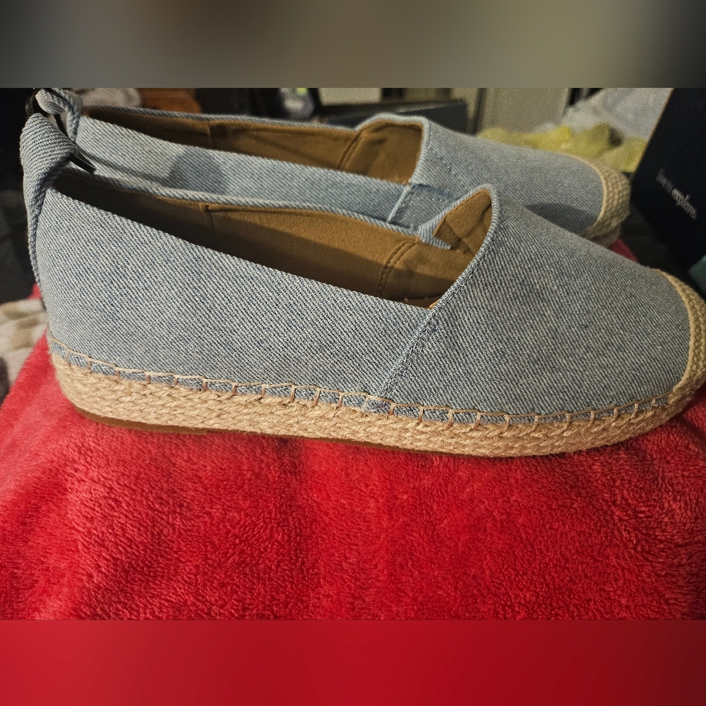 Magellan Outdoors Womens Blue Denim Espadrille Slip On Loafers 9m - Picture 3 of 6